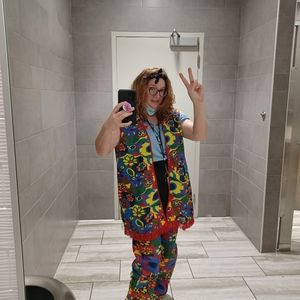 Meet your Posher, Joy